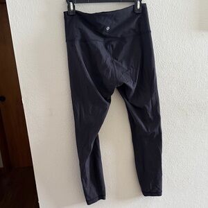 Lululemon Black Cropped Athletic Tights